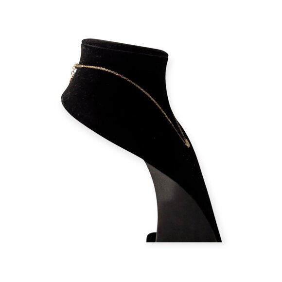 Kendra Scott Signed White Sparkly Oval Gem with Gold Tone Chain Necklace - Picture 4 of 13